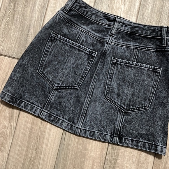 Abercrombie & Fitch Natural Rise Skirt Acid wash black button front mini NWT, 6 - Picture 4 of 7